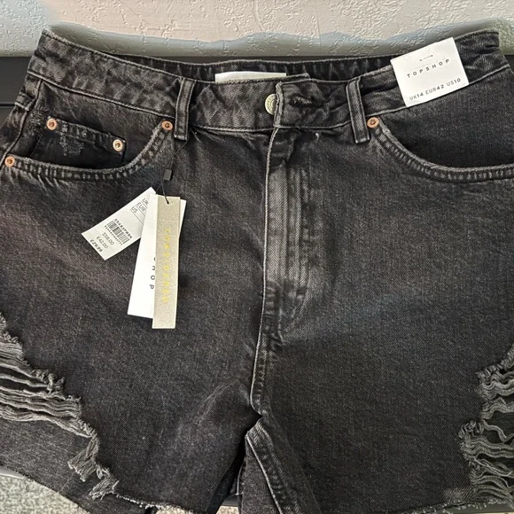 Topshop Black Denim Shorts - Picture 2 of 4